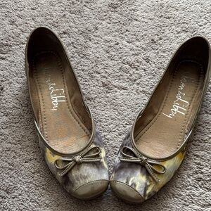 Sam & Libby Yellow & Gray Tie Dyed Ballet Style Flats with Bow. Slip on.